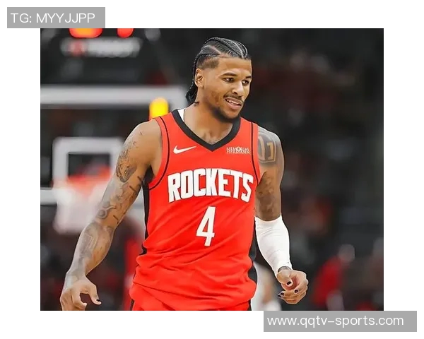 杰伦格林的女友在香港澳门游玩凌晨起床享受美食乐趣