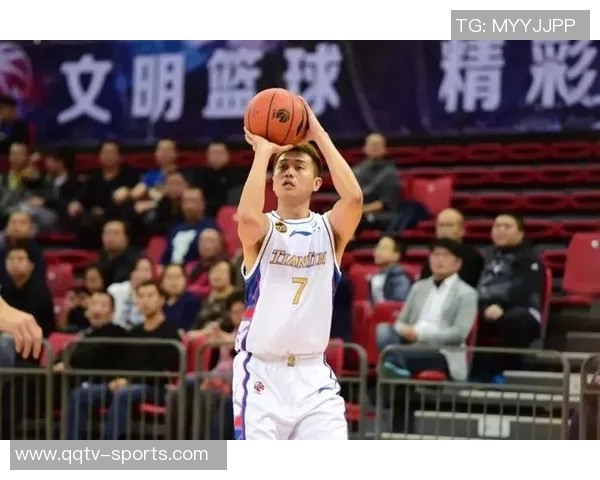 卢伟强调核心后卫需具备更强心理素质与稳定处理球能力